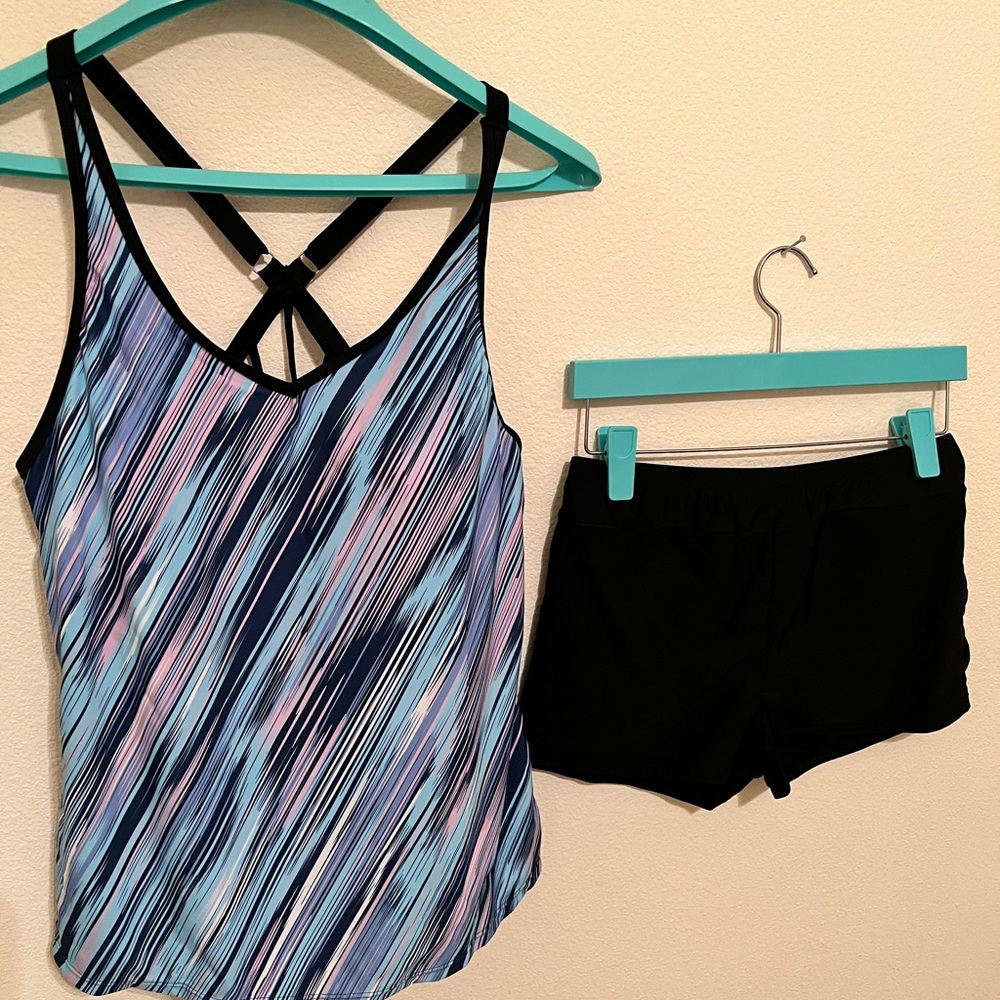 Yonique Womens Modest Tankini Athletic Swim Top & Bottoms. Size Large